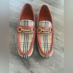 Burberry Women's Loafer Size 41 (10-10.5)